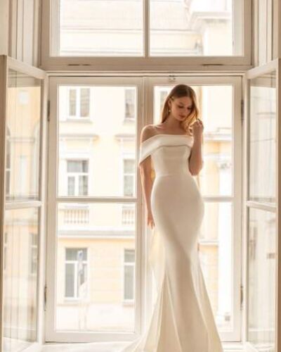 Delphi by Eva Lendel