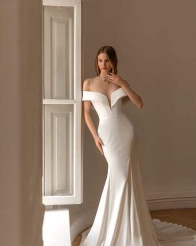 Renata by Eva Lendel