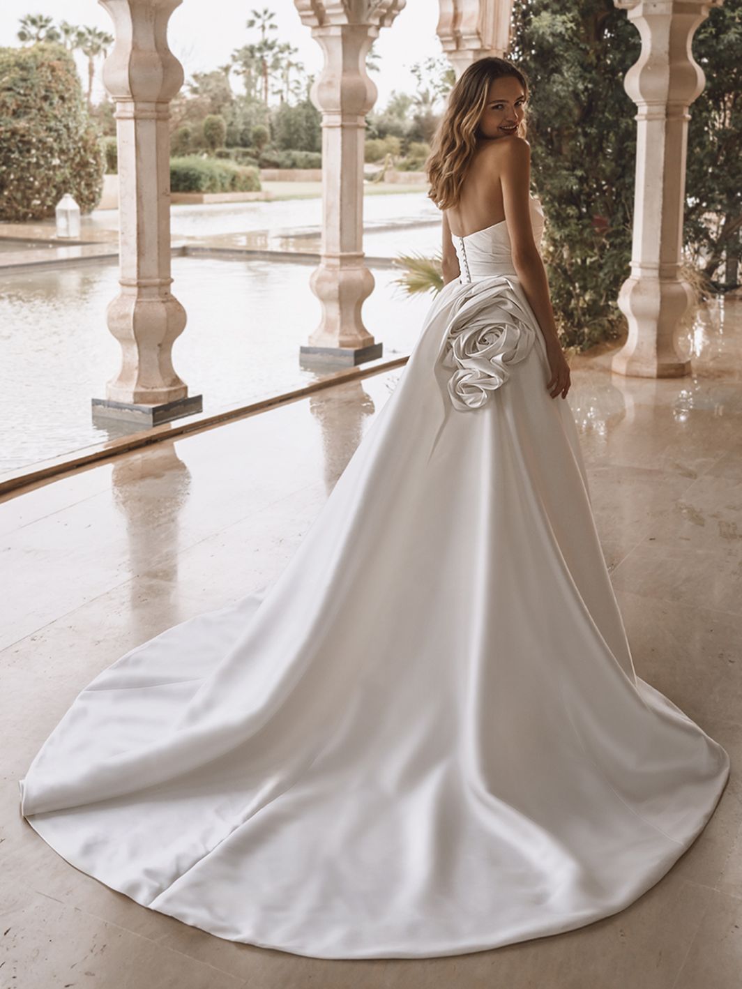 Valencia by Enzoani
