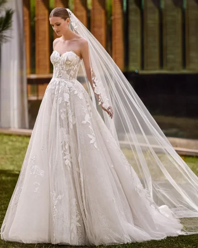Sibila by Pronovias