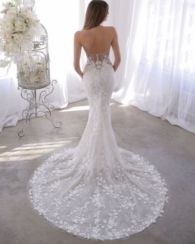 Orrie by Enzoani Blue