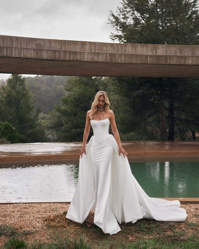 Anisia by Eva Lendel