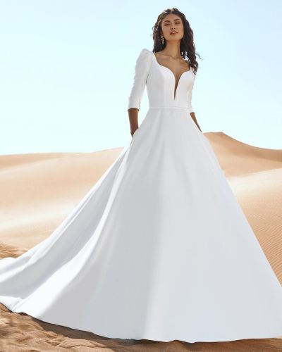 Geyser by Pronovias