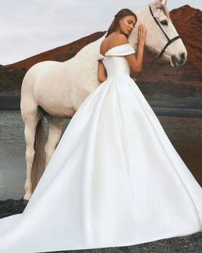 Iguazu by Pronovias